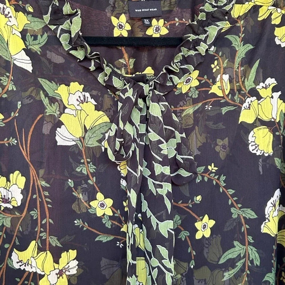 Who What Wear Women's Plus Size 3X Daffodil Floral Front Tie Blouse - Picture 2 of 9